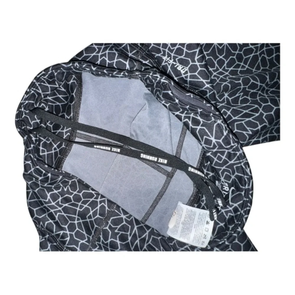 Nike Dri-Fit Starglass Epic Run‎ Women's Small Crops Gray Reflective Silver Sz M